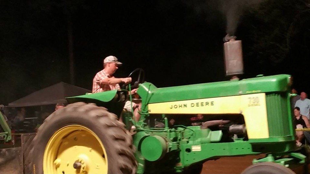 Sheldon Tractor Pull 2-89