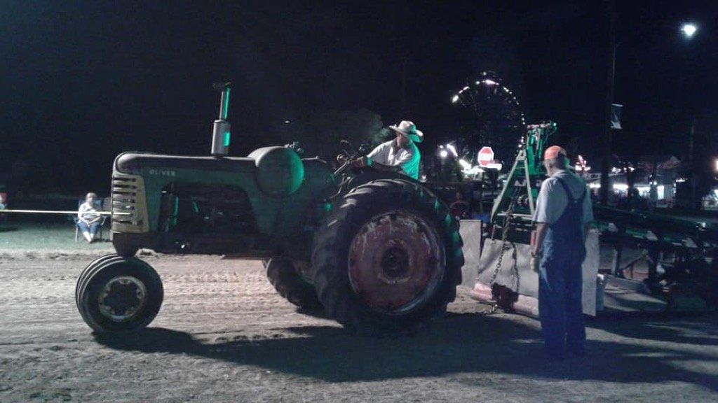 Sheldon Tractor Pull 3-90