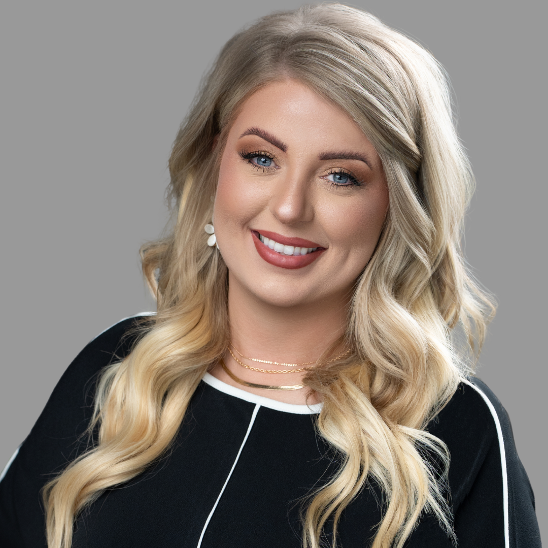 A realtor in Texarkana, Laken Linn at PH Realty Team, specializes in professional home staging and selling your home.