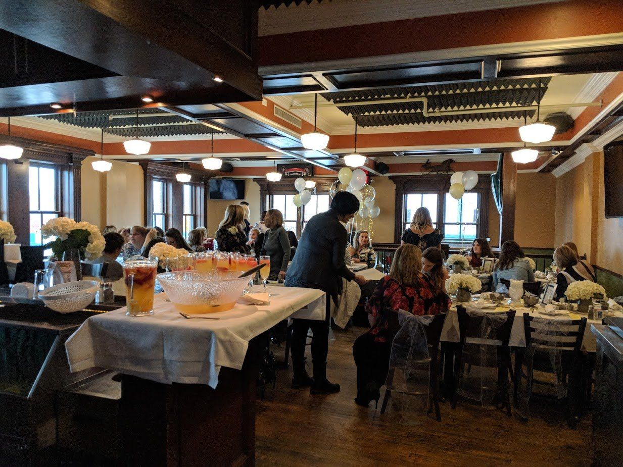 Book your party at Fin's Eatry & Spirits