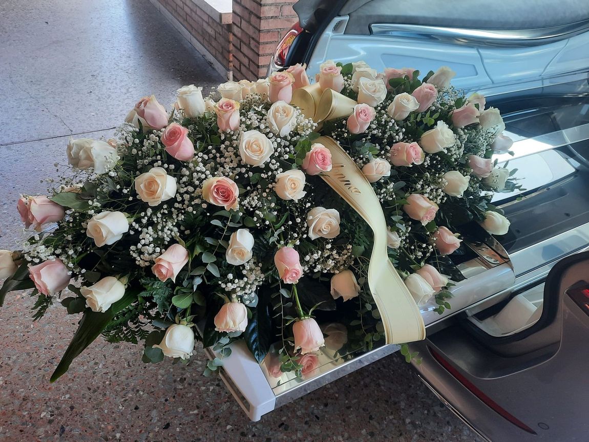 composizione floreale funebre Romano Rossi