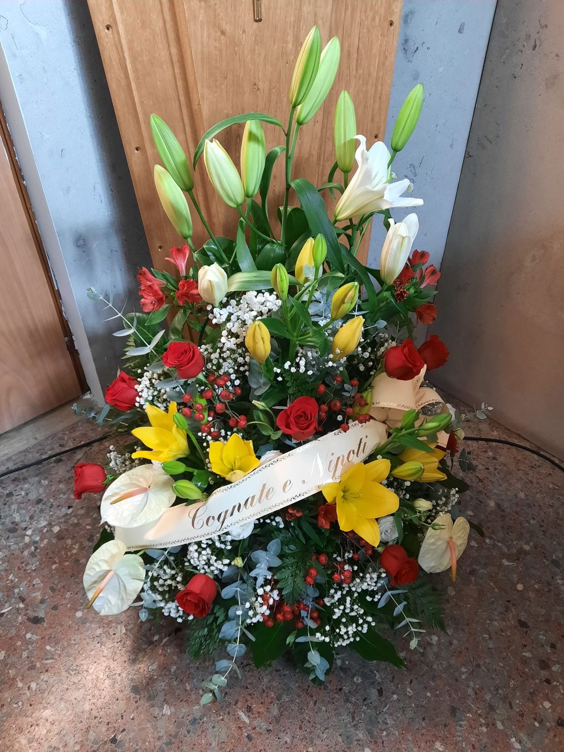 composizione floreale funebre Romano Rossi