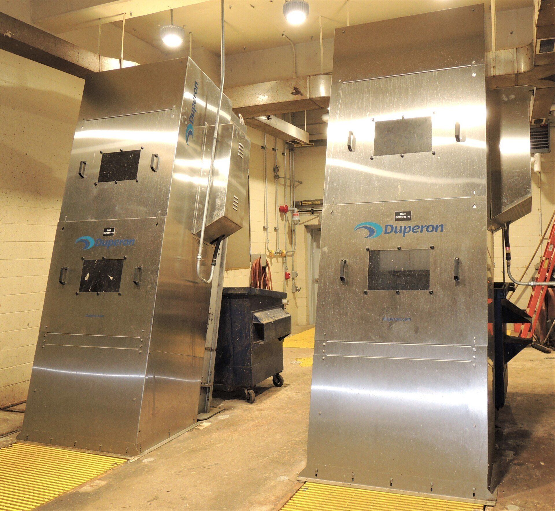 A stainless steel wall with the word ninjatoll on it