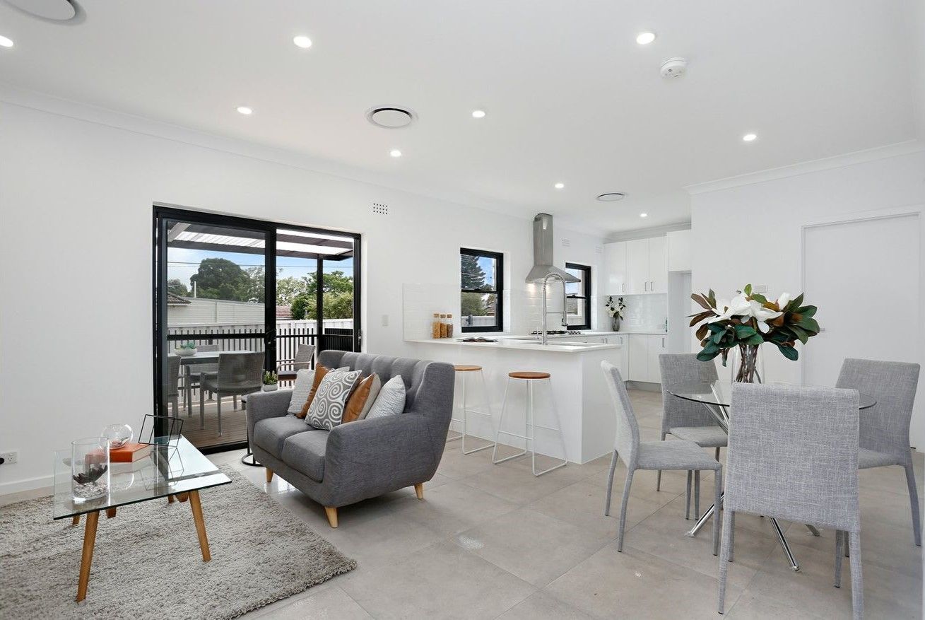 Custom Granny Flat Living Room with Kitchen