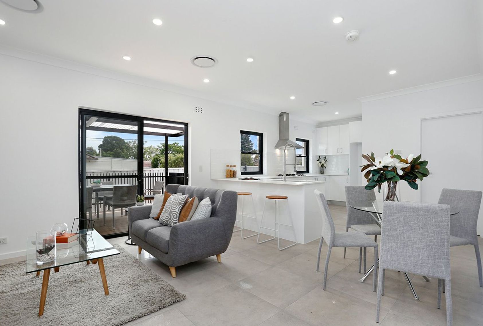 Townhouse Dining with a View