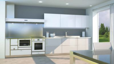 Cucina con mobili bianchi