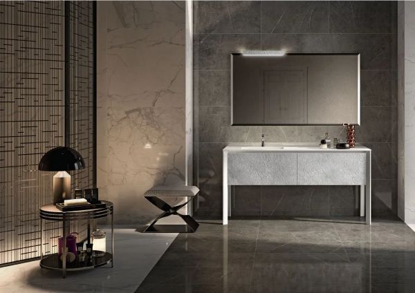 Mobili bagno con lampada