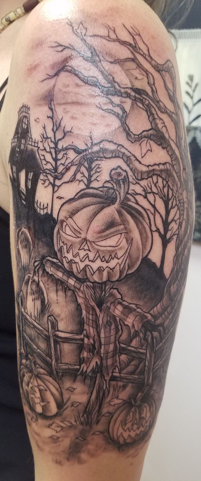 Tattoos - Auburn, New York - Mom's Piercing and Tattoos