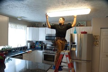 Fixing kitchen light in Coraopolis, PA