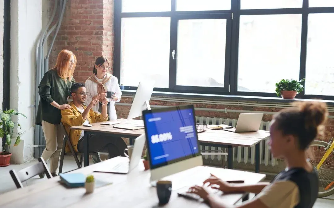 Four Ways a Cleaning Service can Save your Business Money