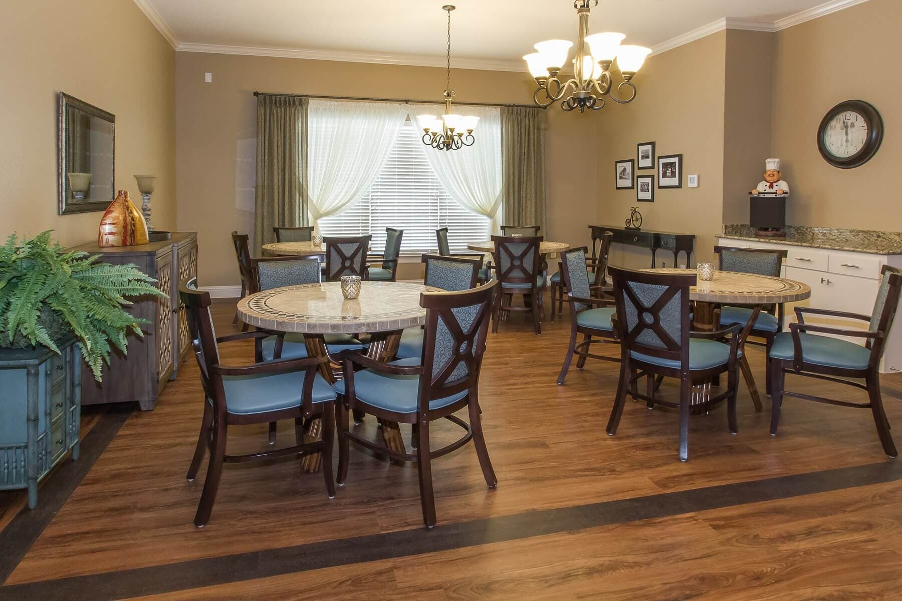Dining Room - Retirement Home in Mansfield, TX