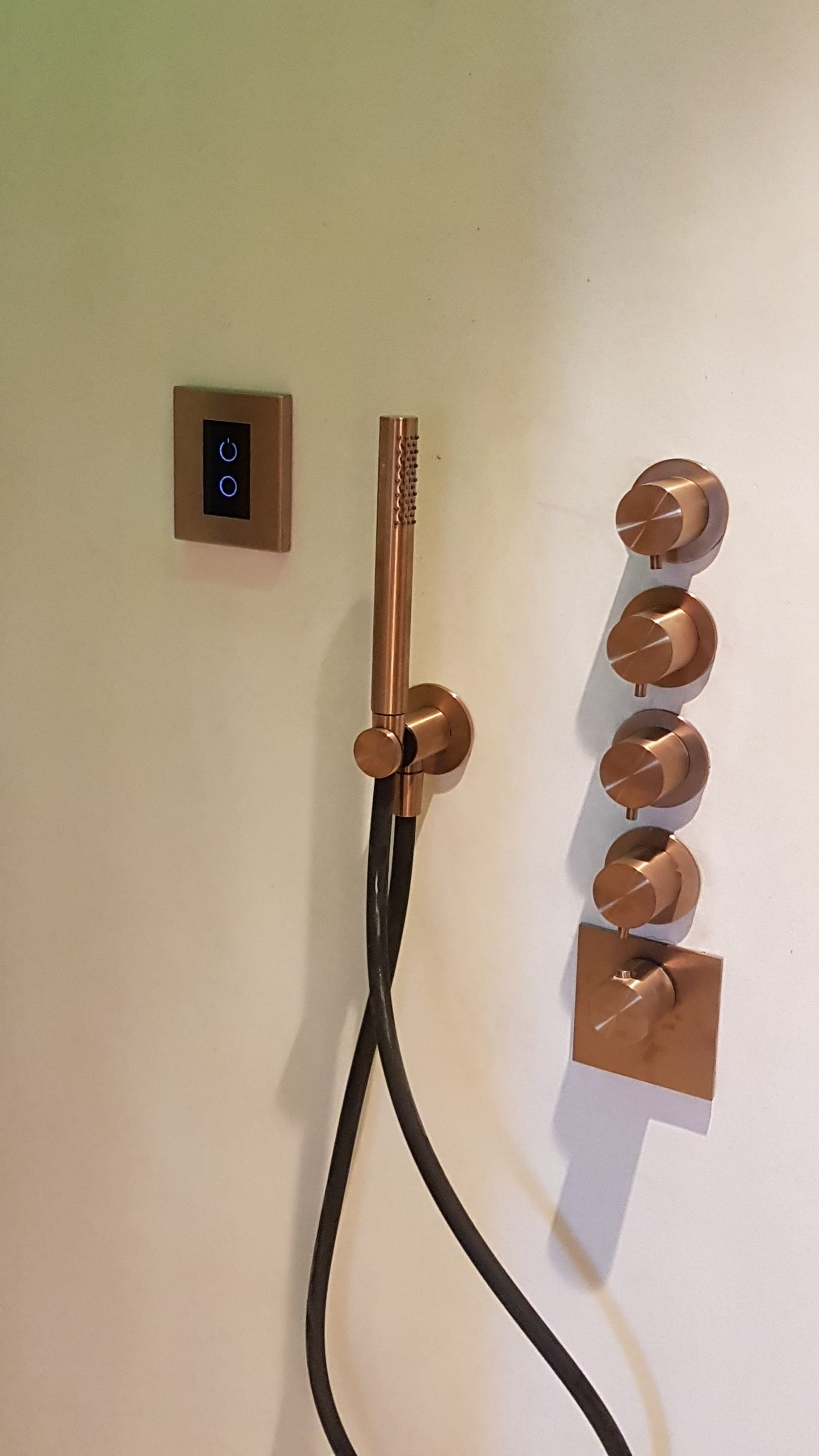 Doccia con vari comandi