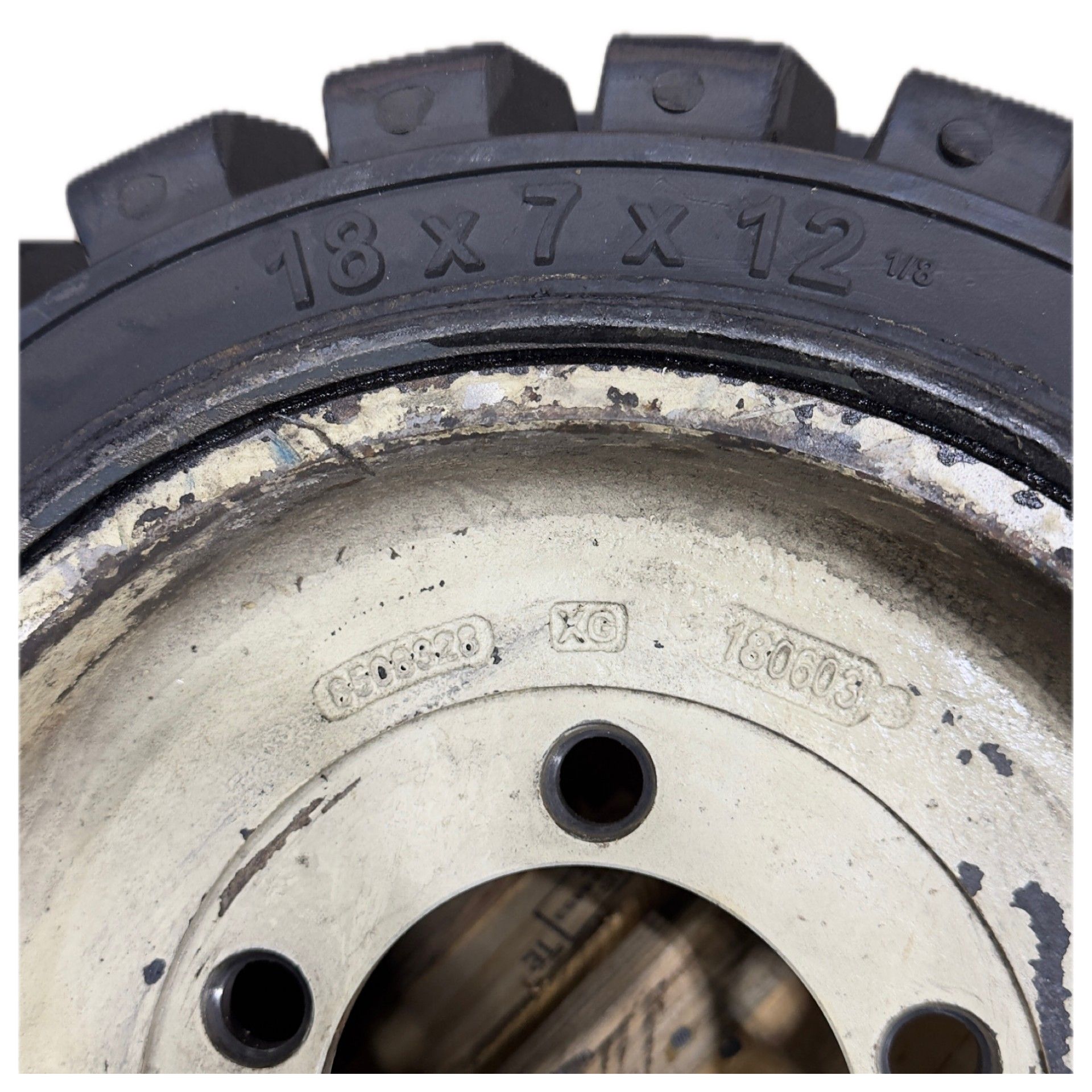 18-7-12.12 TRACTION RUBBER