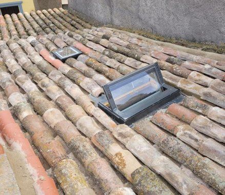 instalacion de claraboyas en tejados y cubiertas en brihuega, guadalajara