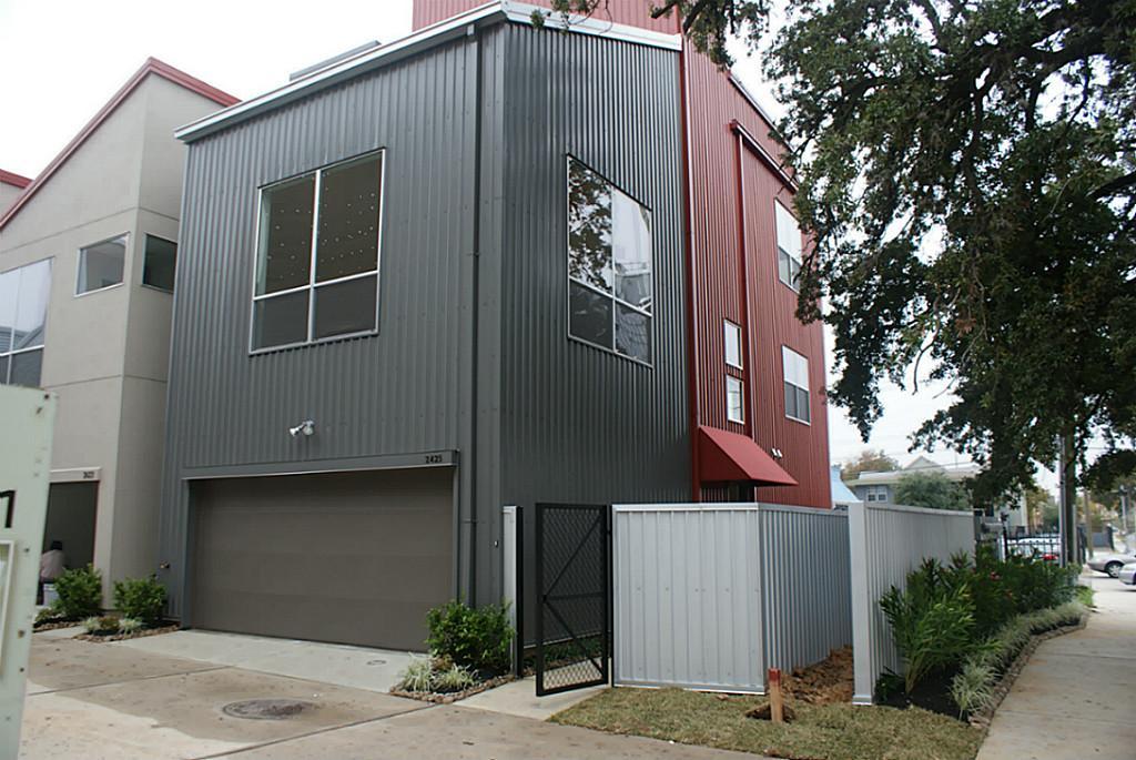 For Sale: Modern Townhome in Downtown Houston