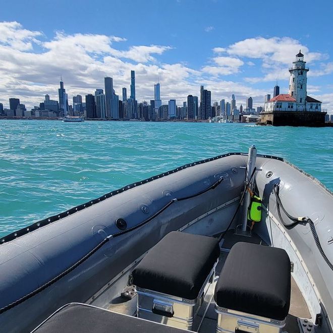 speed boat tour in chicago