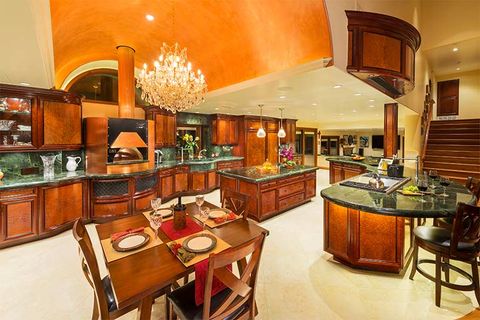 Kitchen Remodeling Services — An Exotic Traditional Kitchen in La Jolla, CA