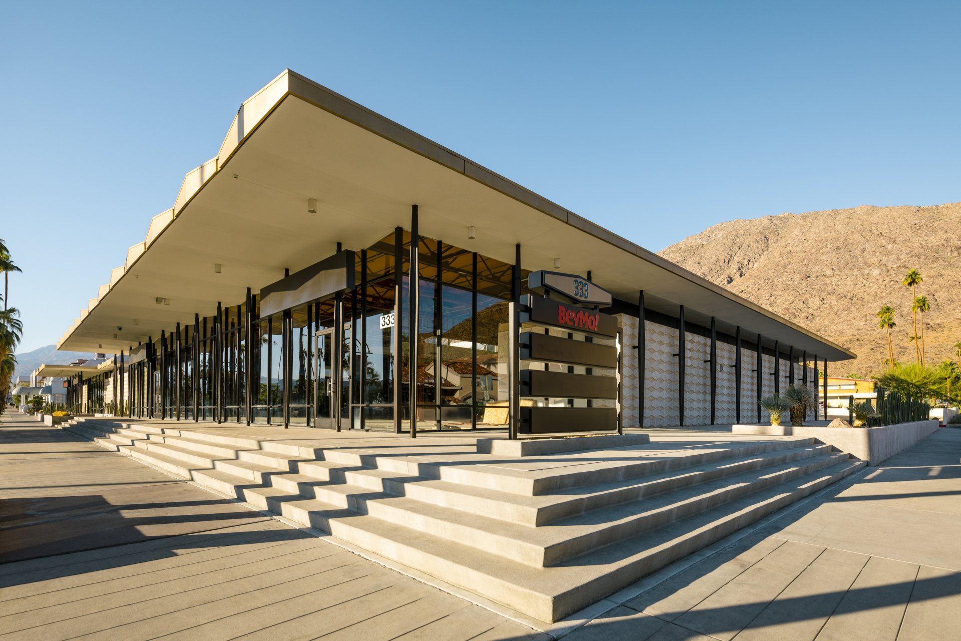 Commercial building designed by Cioffi Architects