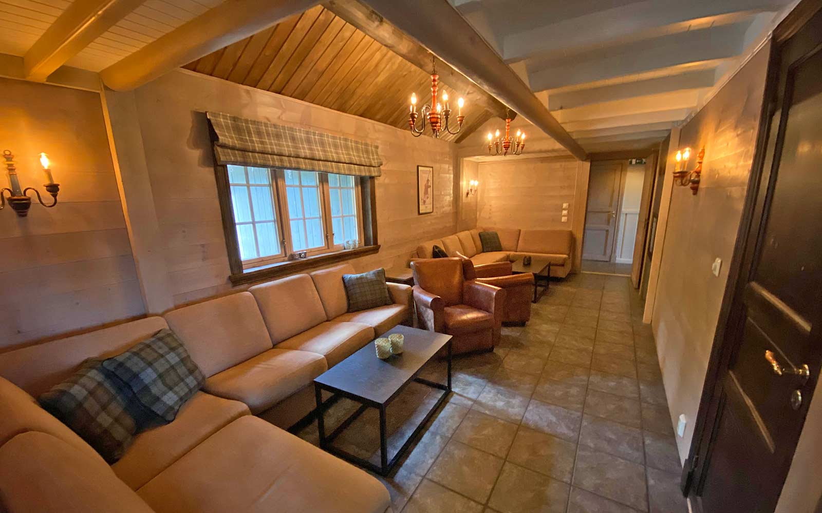 Helgestua 2020-6-Sjumilskogen booking Trysil