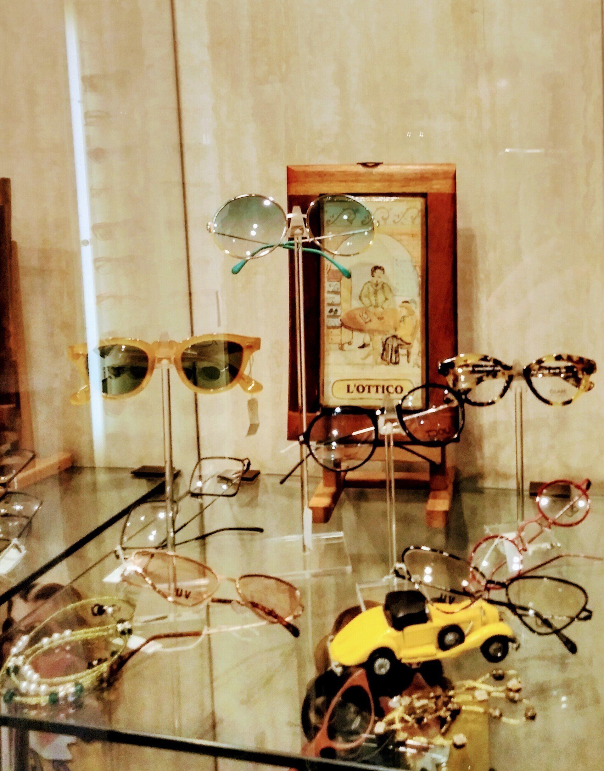 vetrina - occhiali