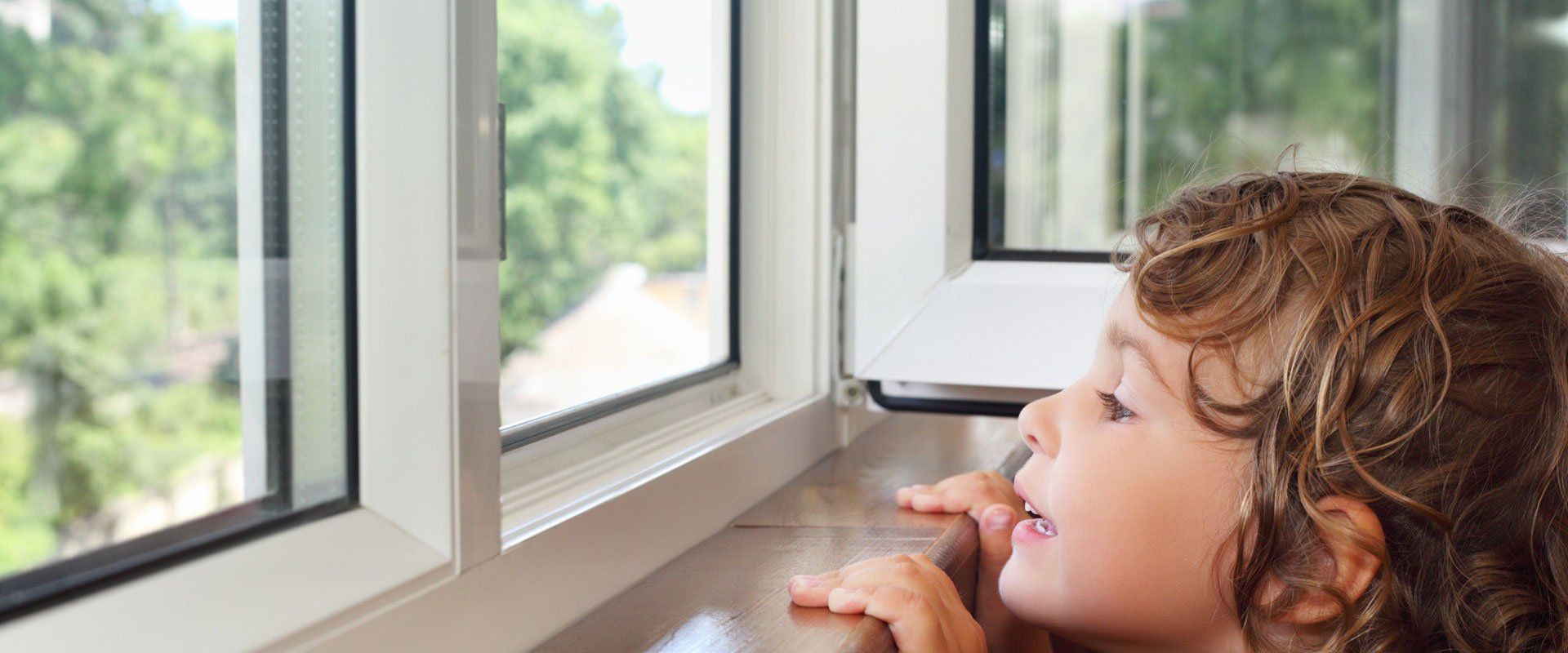 Contact the experienced glaziers at CS Glass (Cheltenham)