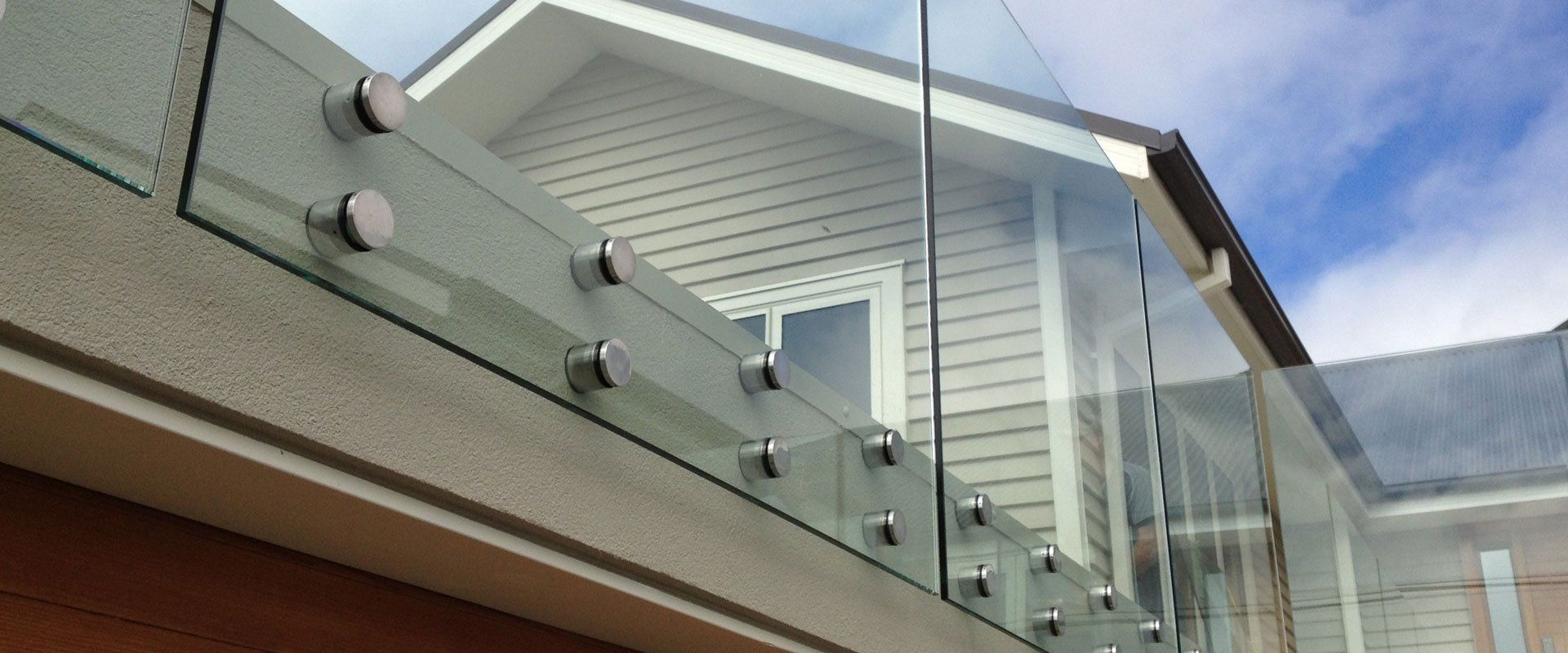 Contact the experienced glaziers at CS Glass (Cheltenham)