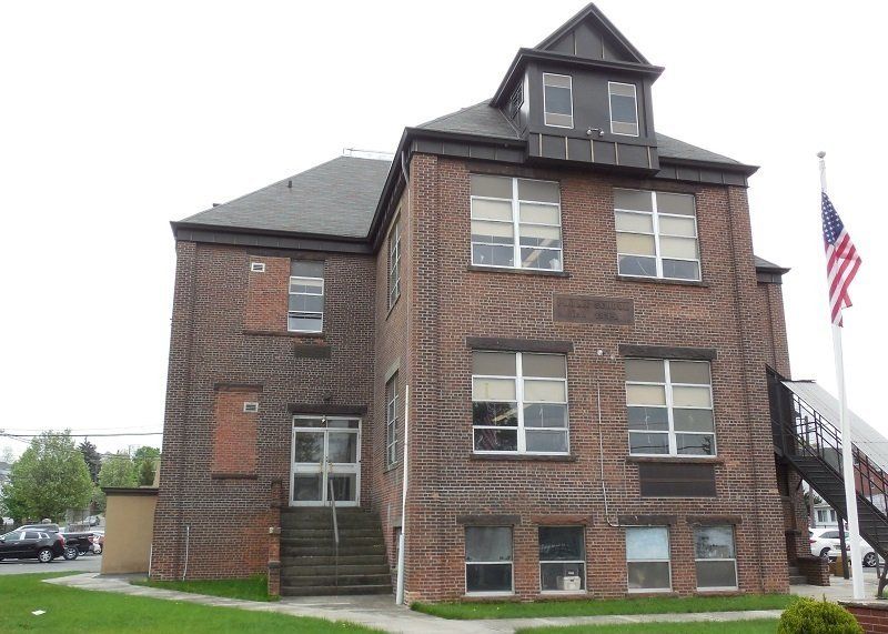 Lodi Board of Education administrative building