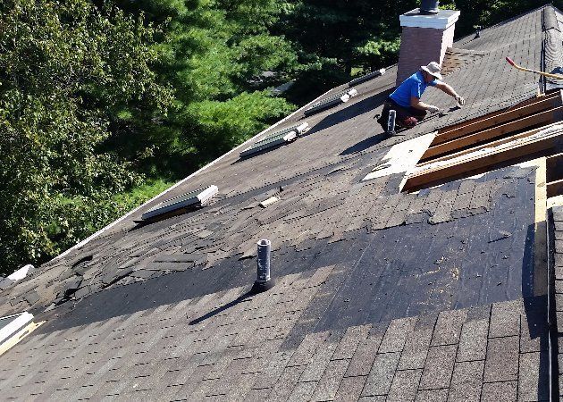 Roof construction on building