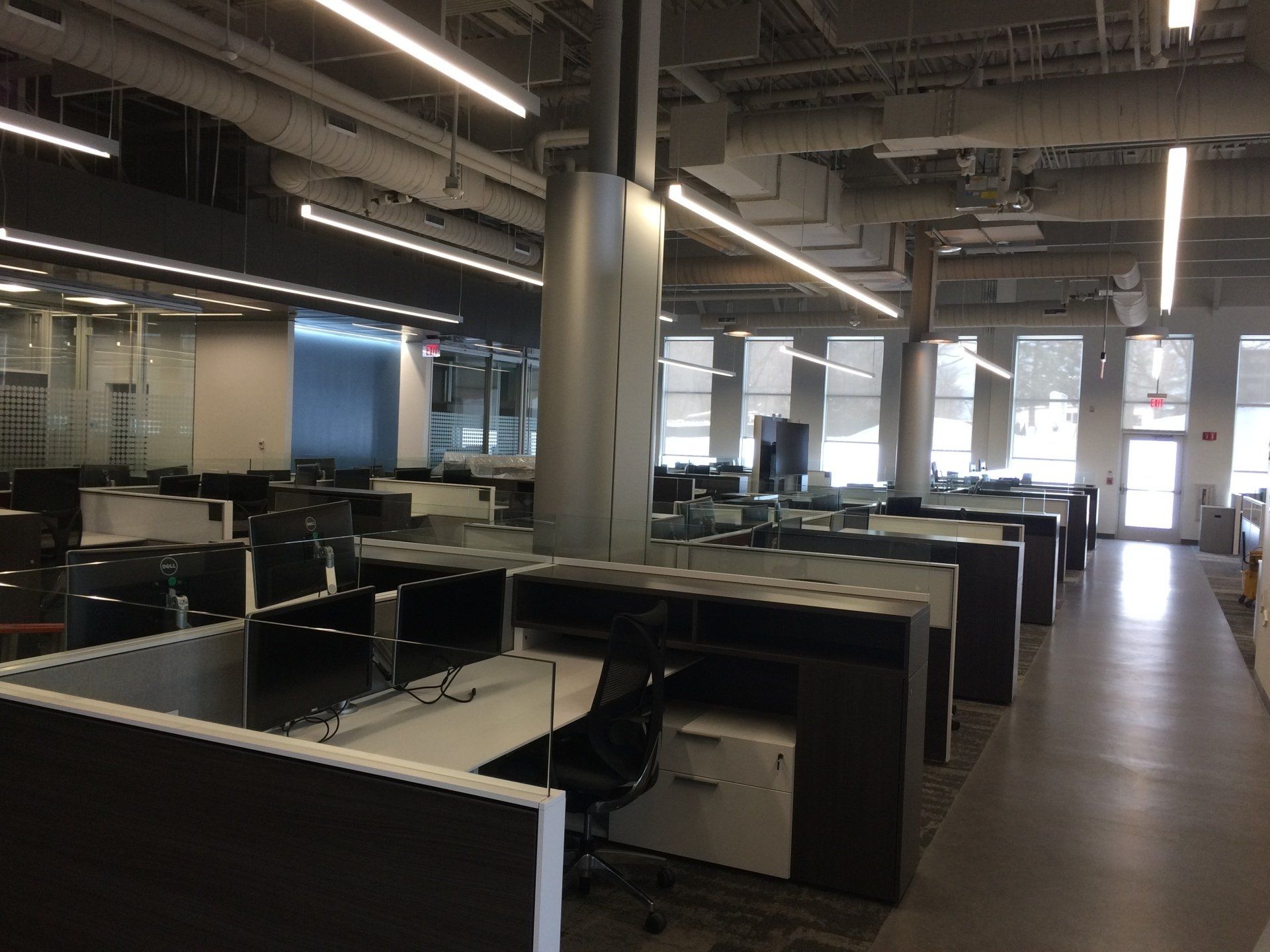 Veeco Instruments cubicles