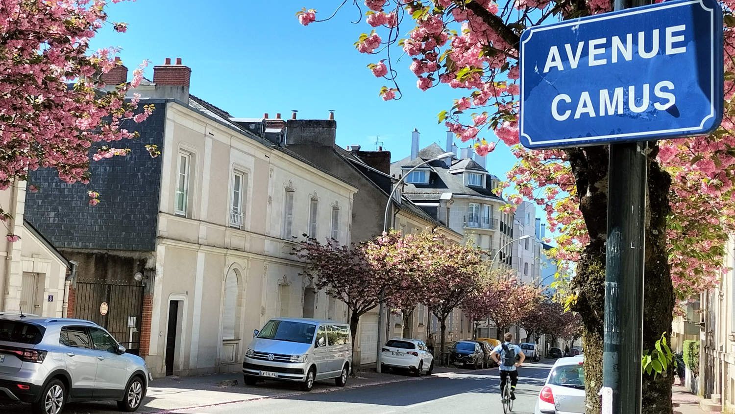 Maison de caractère avec jardin et garage - alliance entre charme de l'ancien et prestation architecte d'intérieur