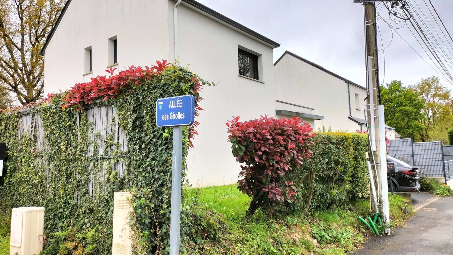 Maison au calme contemporaine avec garage et jardin
