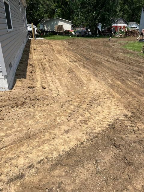 Dirt road surrounding house - Campbellsburg, IN | Twisted Electric LLC 