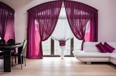 Choose me for effective curtain and furniture cleaning
