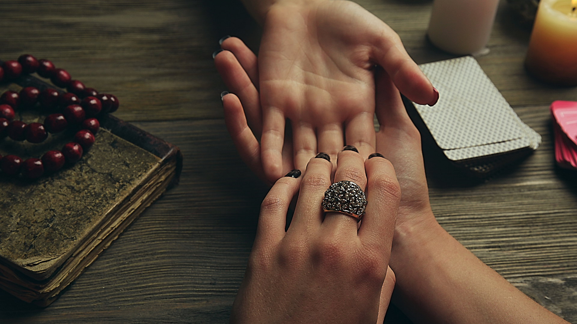 Psychic Palm and Card Readings