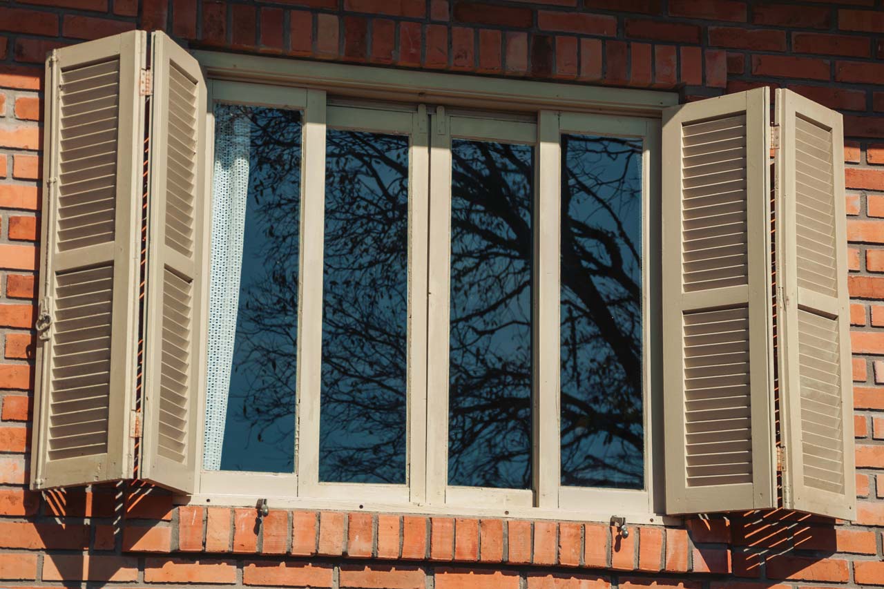 Residential Horizontal Sliding Window | Los Angeles, CA | J & A Windows Inc.