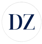 Círculo blanco con iniciales