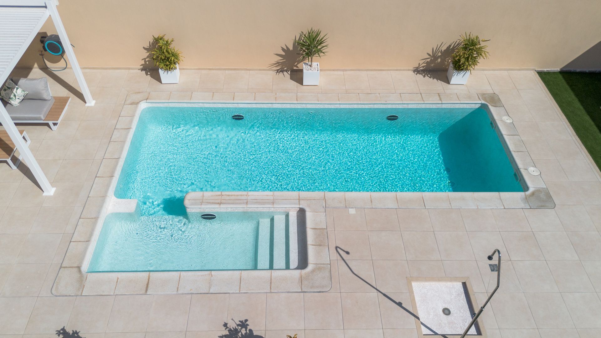 macchinario per pulizia piscine