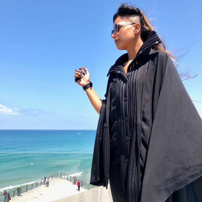 לחצניות של גור על שמחה שחורה