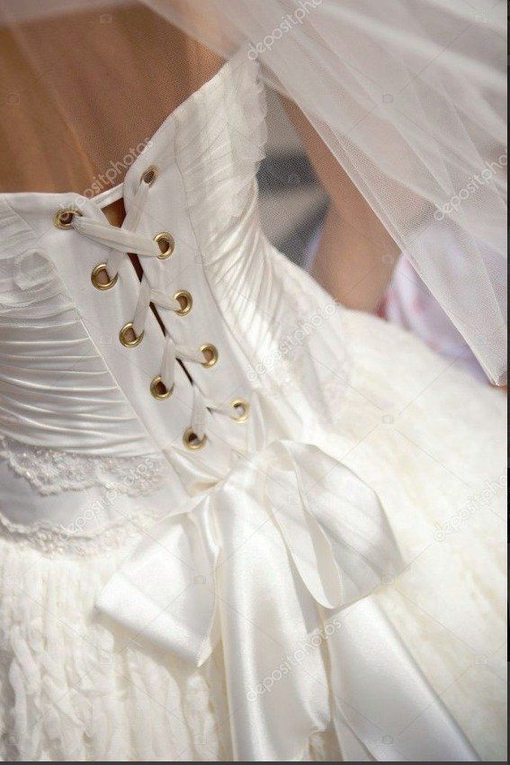 איבקות לבנות לשמלת כלה