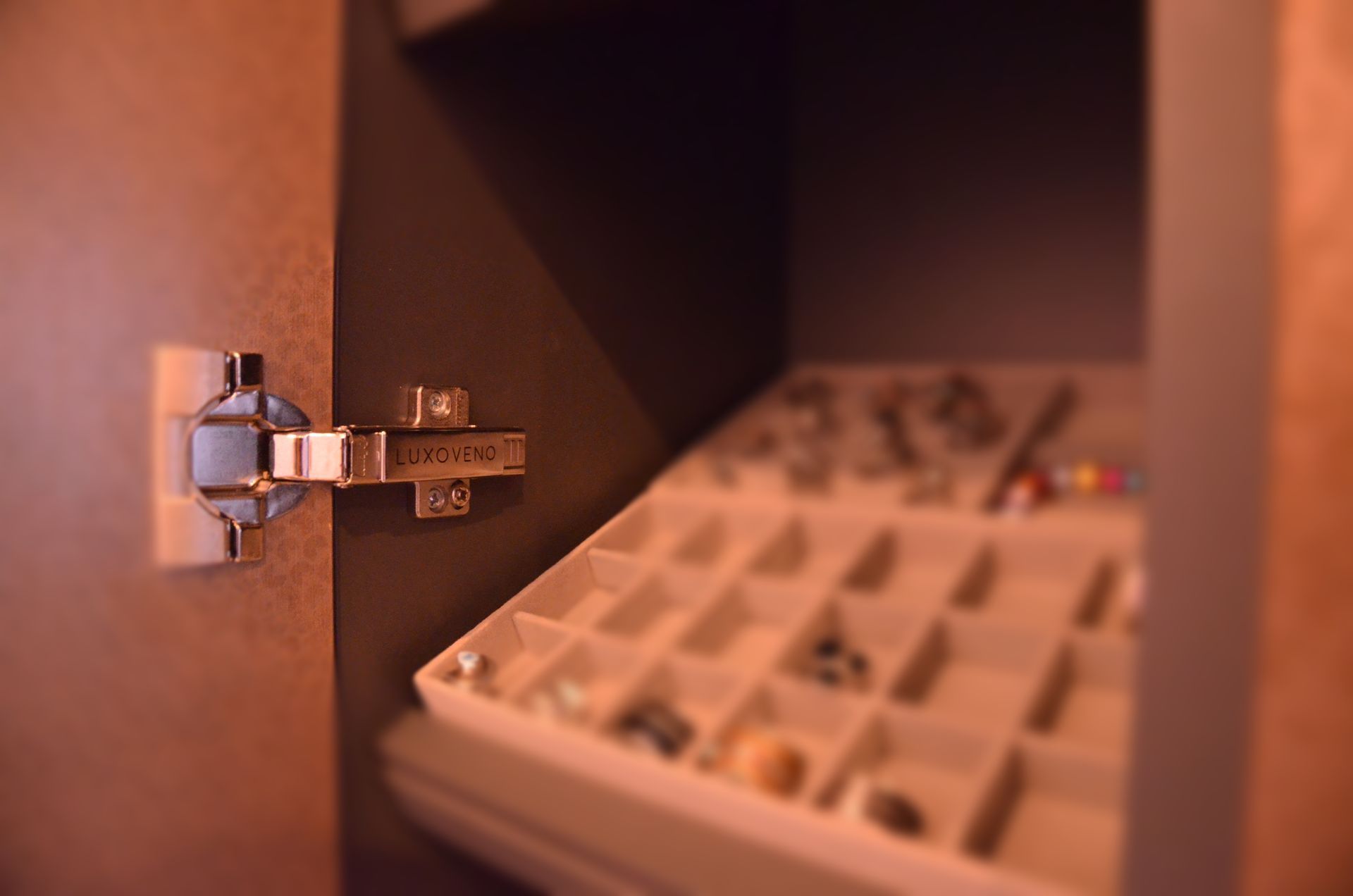 Slaapkamer meubel, nachtkast, nachtkastjes, sieraden kast, kast