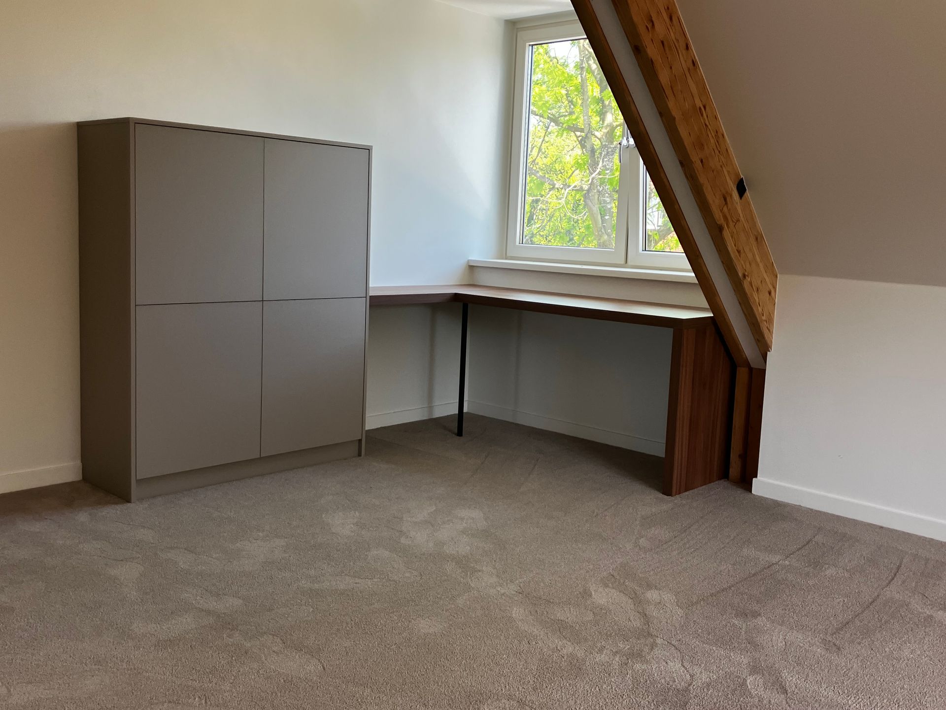 maatwerk interieur, slaapkamerkast, bureau