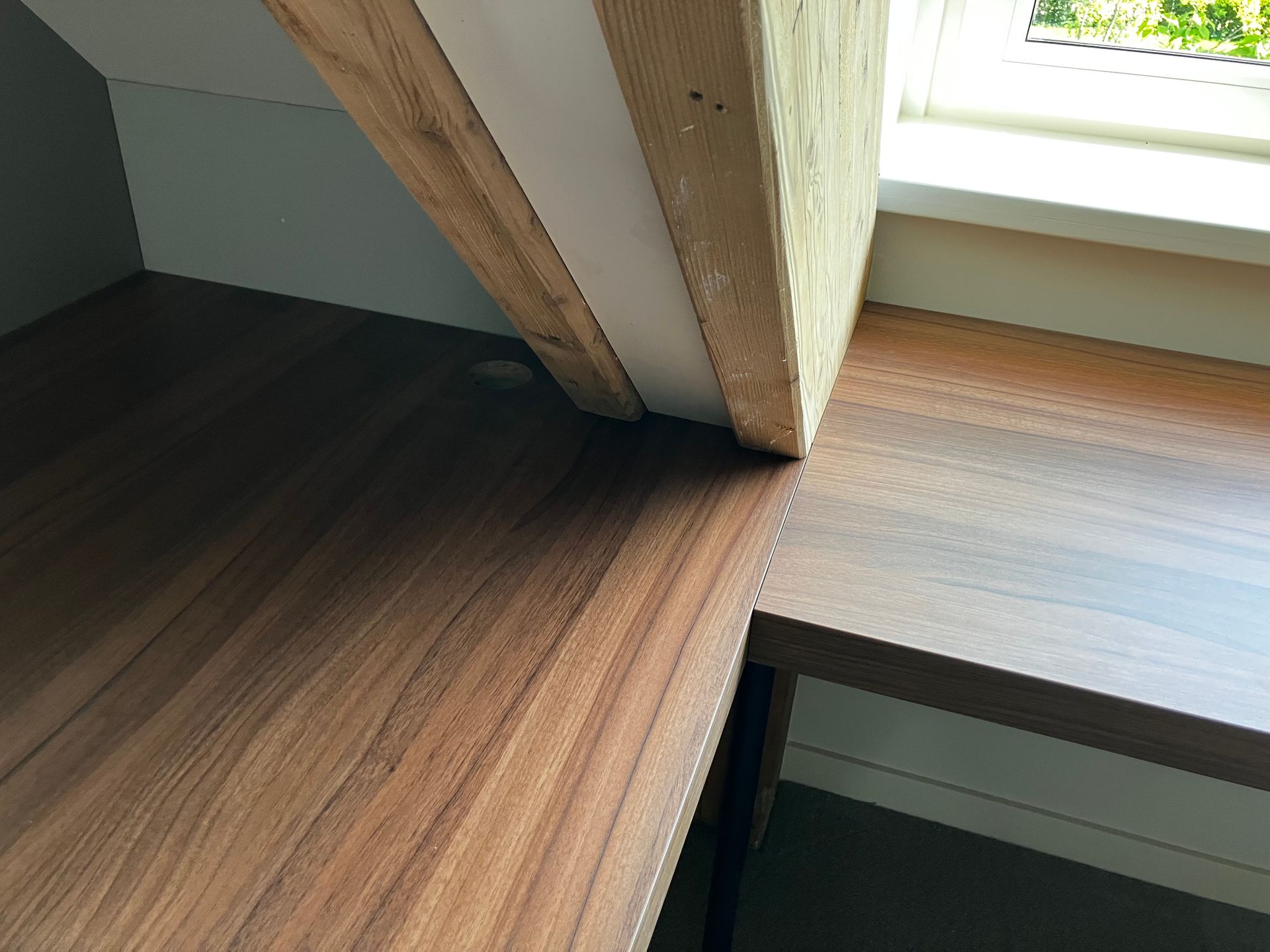 maatwerk interieur, slaapkamerkast, bureau