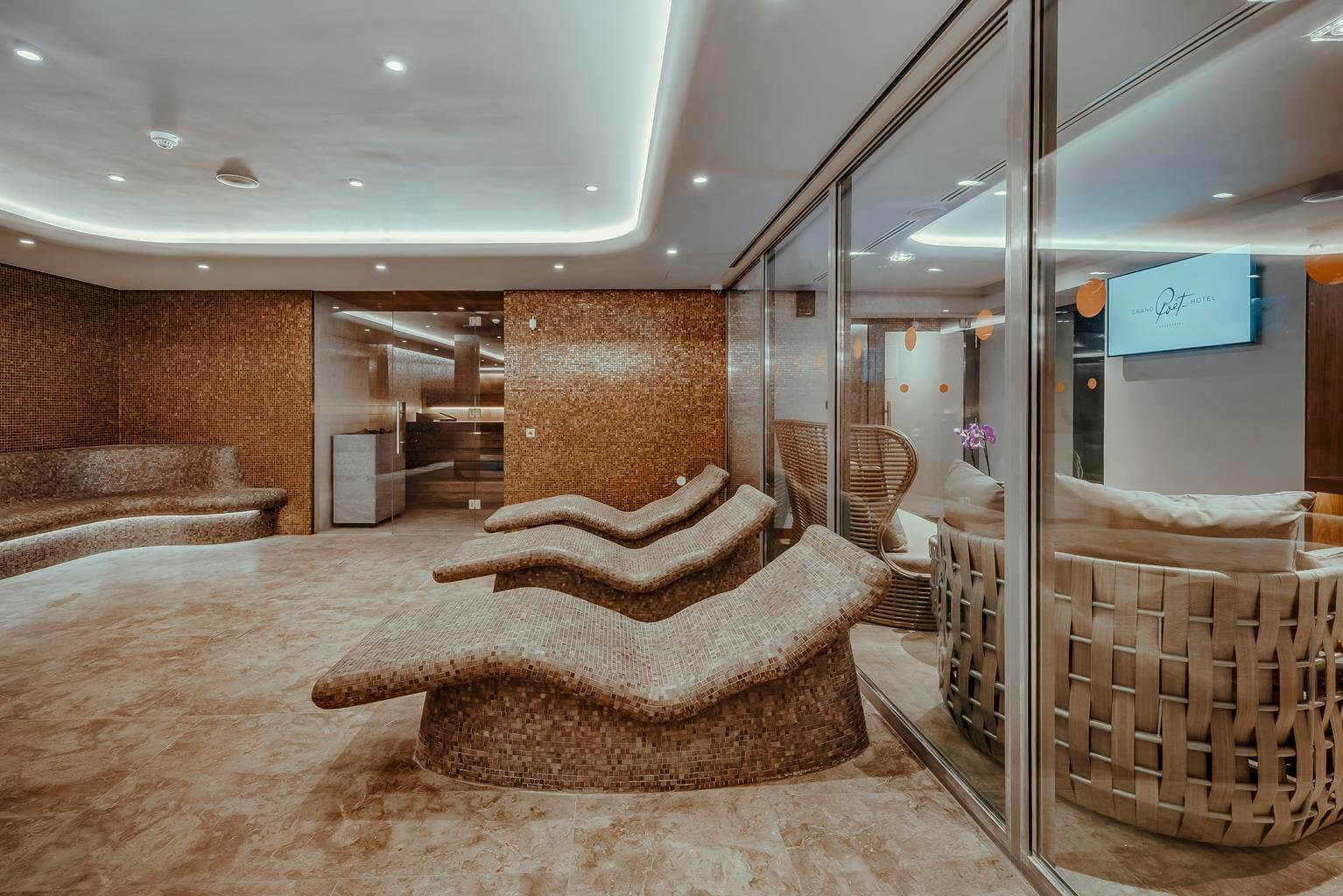 LEWIS profila izmantojums kā tehnoloģija, plānbetona starpstāvu pārsegums, viesnīca Grand Poet Hotel by Semarah - 3