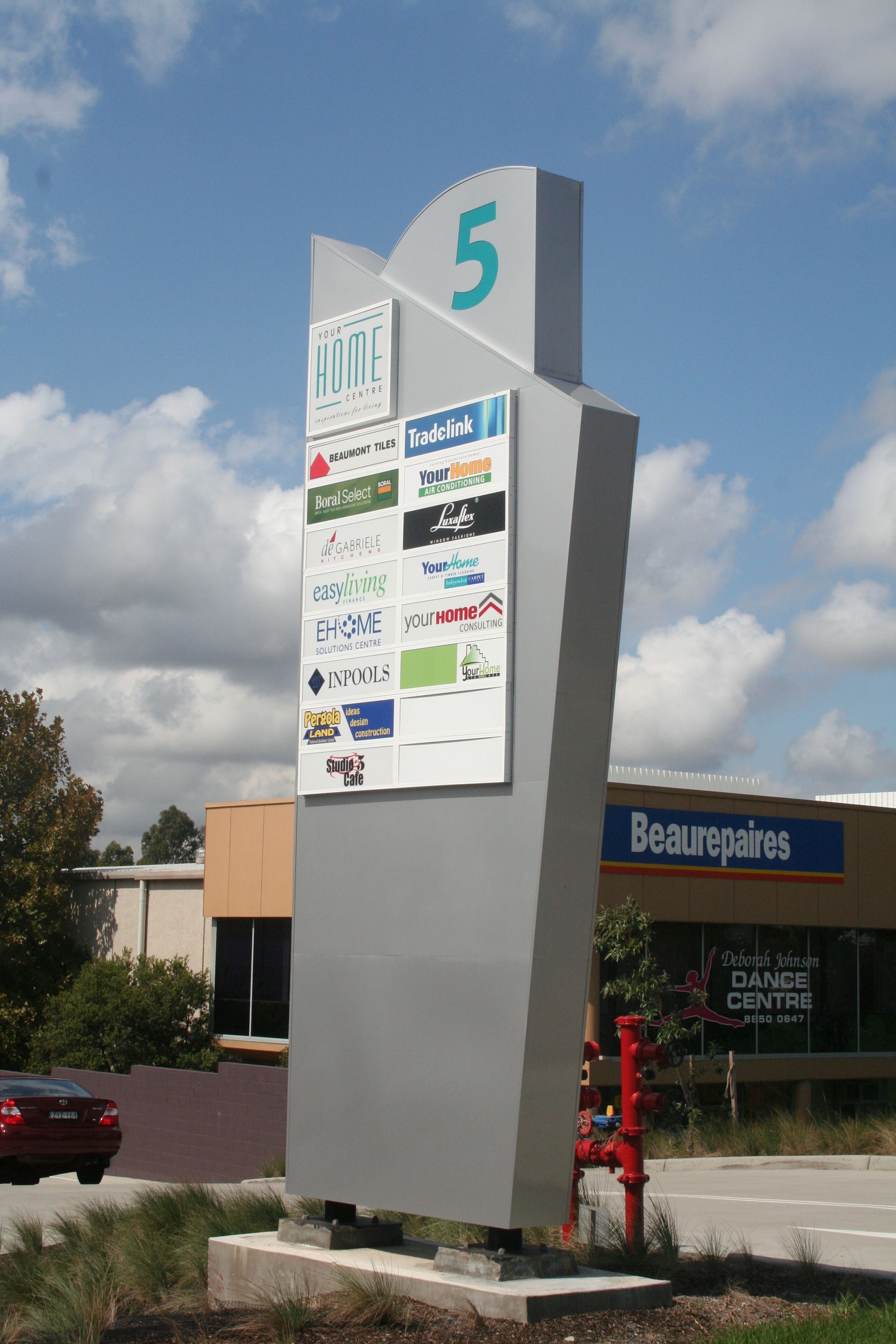 Pylon Signage — Illawarra Sign Group in Bulli, NSW