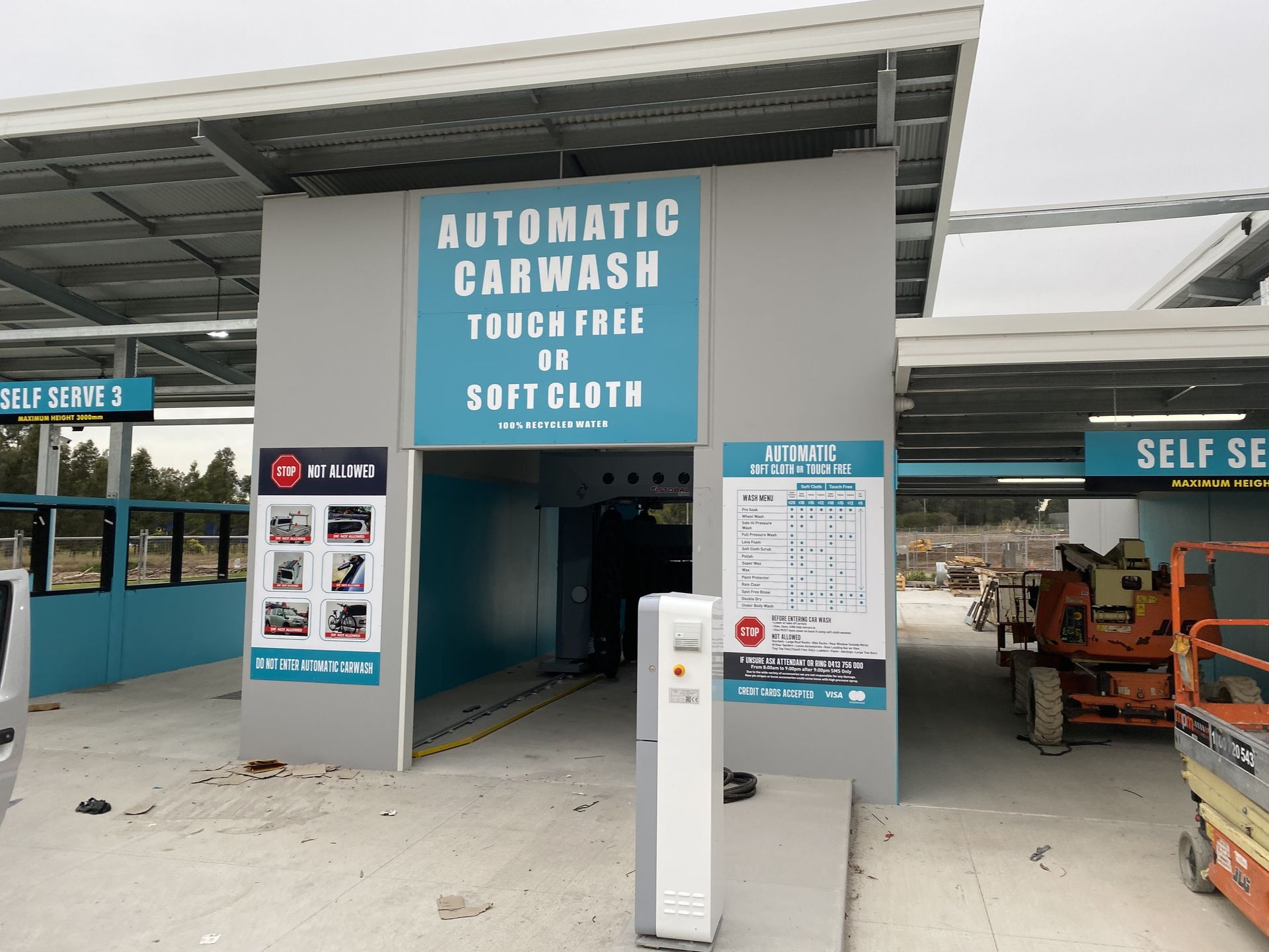 Automatic Carwash Shop Exterior — Illawarra Sign Group in Bulli, NSW