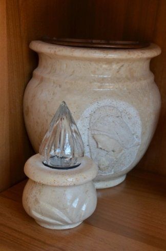 urna in vetro e ceramica