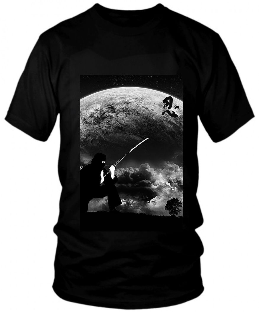 Ninja avec sabre, lune et et symbole nin