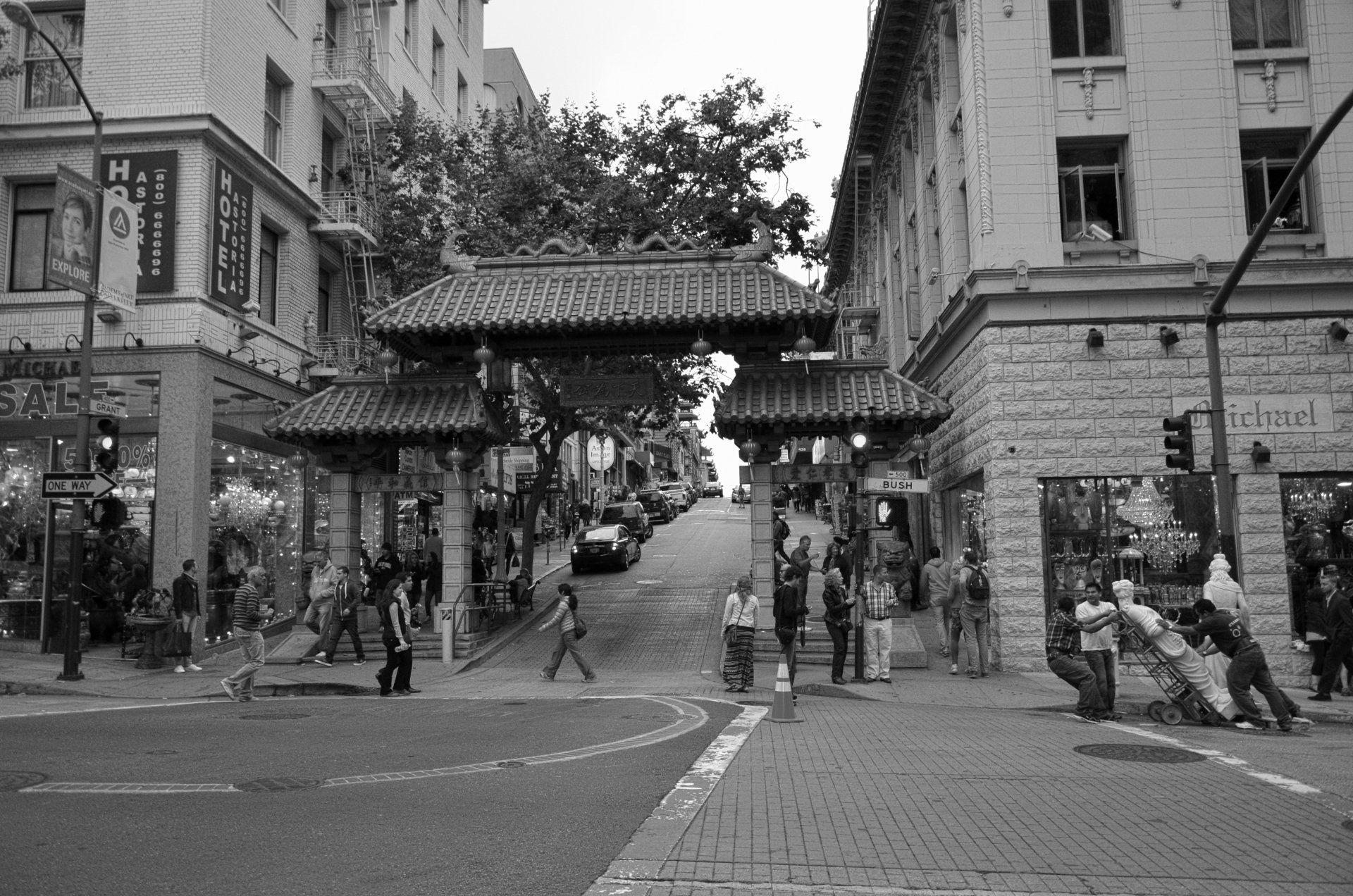 Porte du dragon dans le Quartier Chinatown à San Francisco