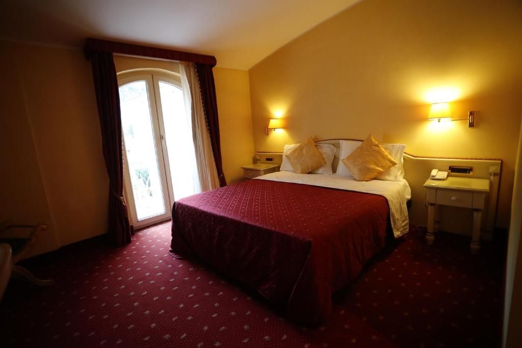 camera doppia con balconcino