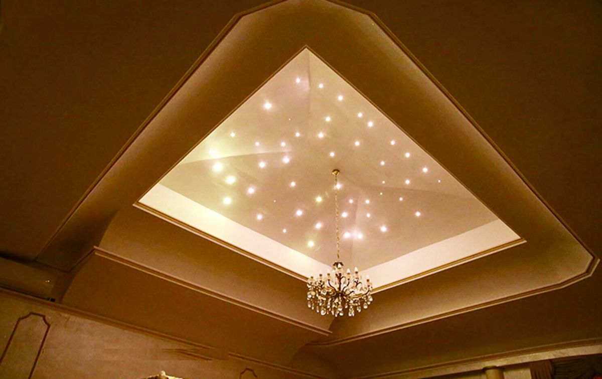 dettaglio soffitto suite